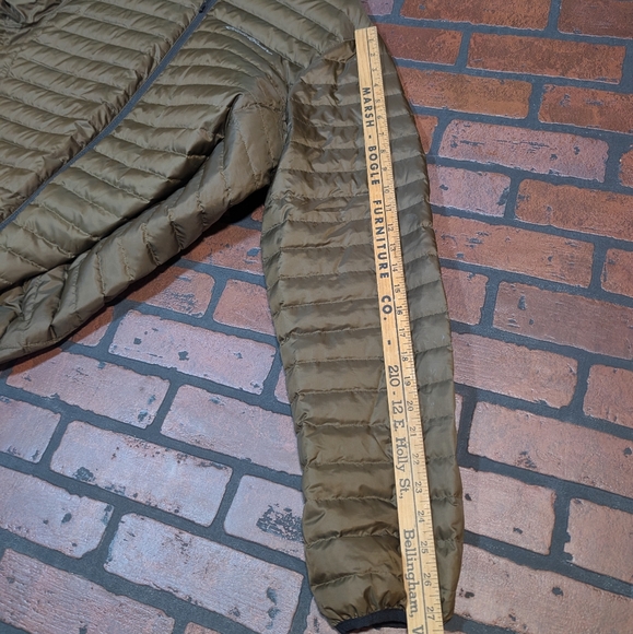 Conquer the Cold: Eddie Bauer Men's L EB650 Down Jacket - Picture 13 of 15